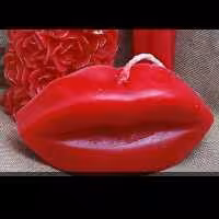 قالب سیلیکونی لب و بوسه ابعاد هر خانه 11در5سانت با ارتفاع4ونیم س مخصوص ژله تک نفره  و صابون های ارکانیک 