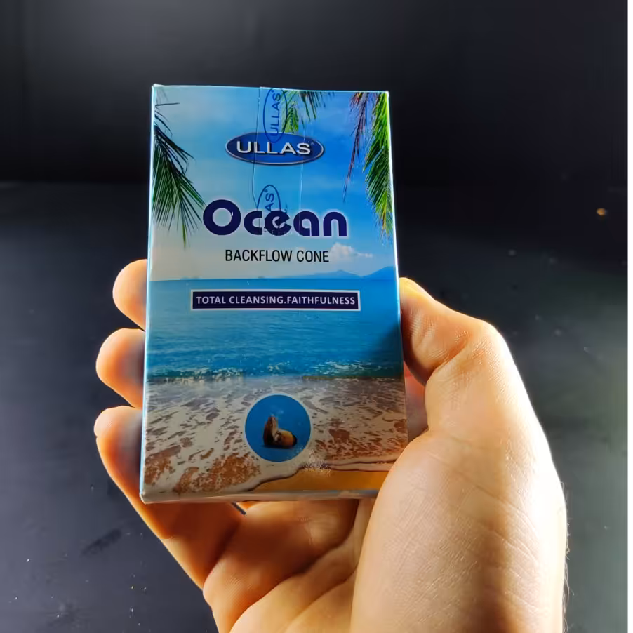 عود آبشاری رایحه اقیانوس برند اولاس عطرهای دریایی، با توجه به تازگی و شوری، برای روزهای گرم تابستان مناسب هستند. 