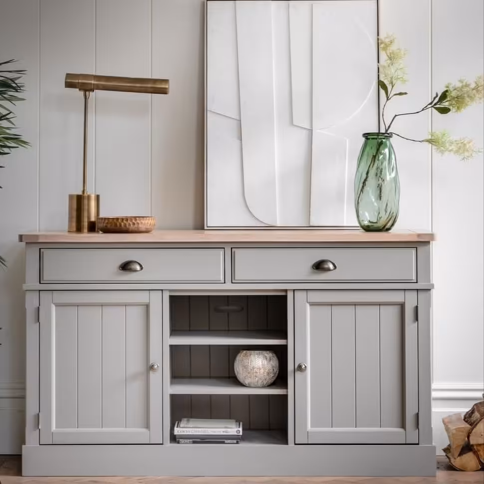 میز کلاسیک در رنگهای متنوع