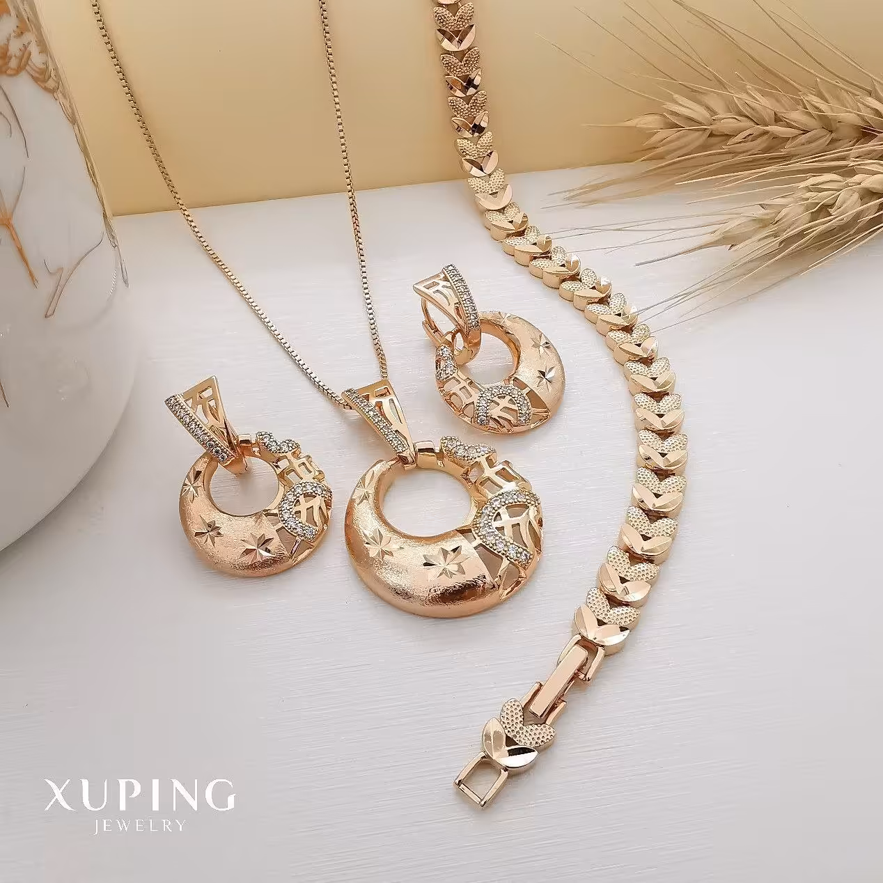 نیم ست ژوپینگ مدل زنانه مجلسی طرح طلا ( با زنجیر )