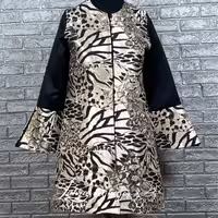 مانتو ژاکارد پیروز