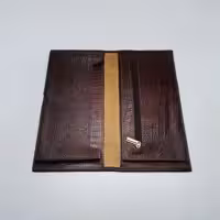کتی لیزارد چرم