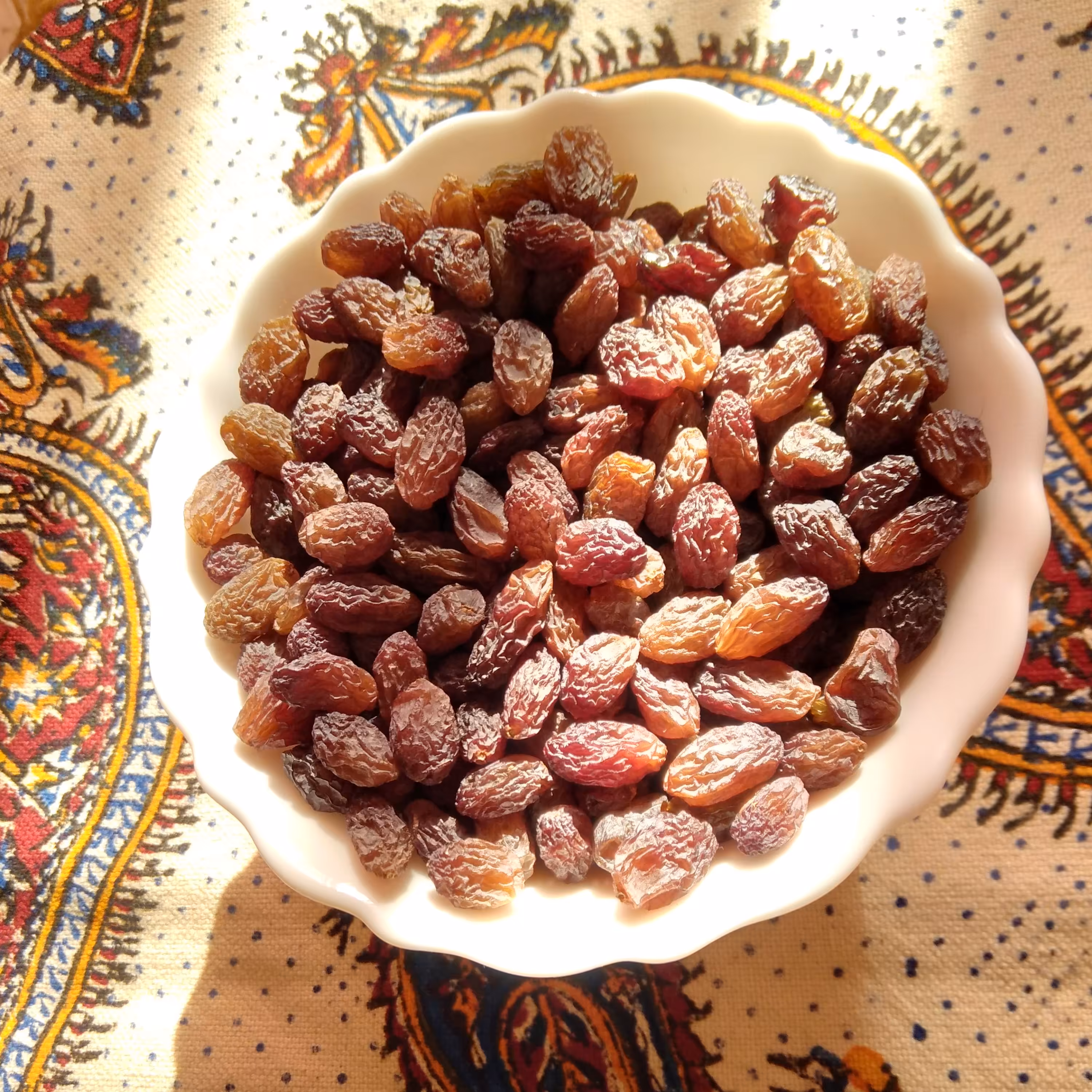 کشمش سایه خشک ارگانیک (بدون تیزآب) نیم کیلو