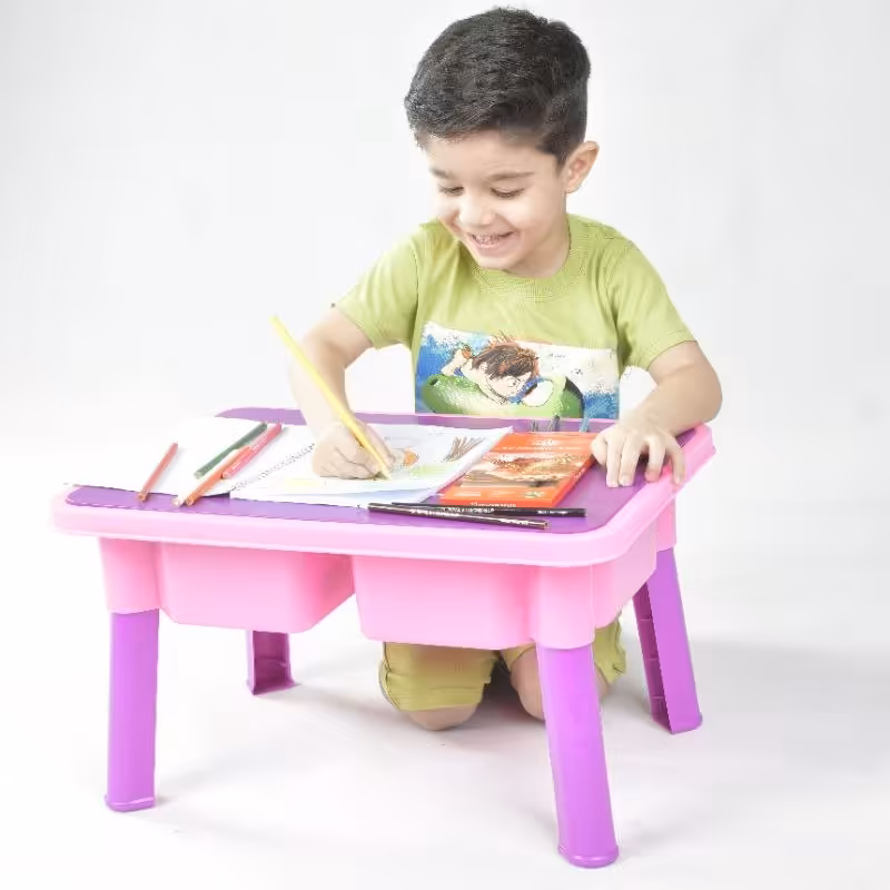 میز تحریر کودکان دارای محفظه جهت قرار دادن لوازم التحریر