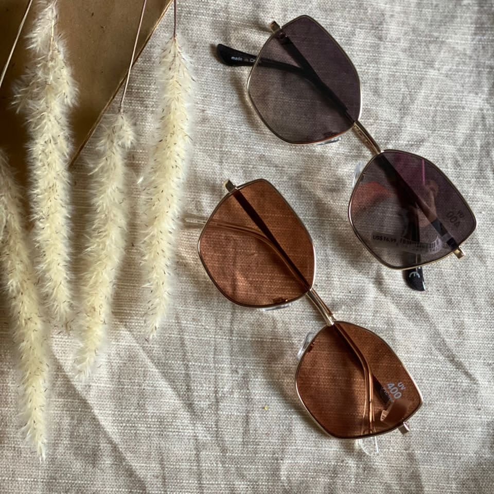 انواع عینک آفتابی وارداتی با تیکت