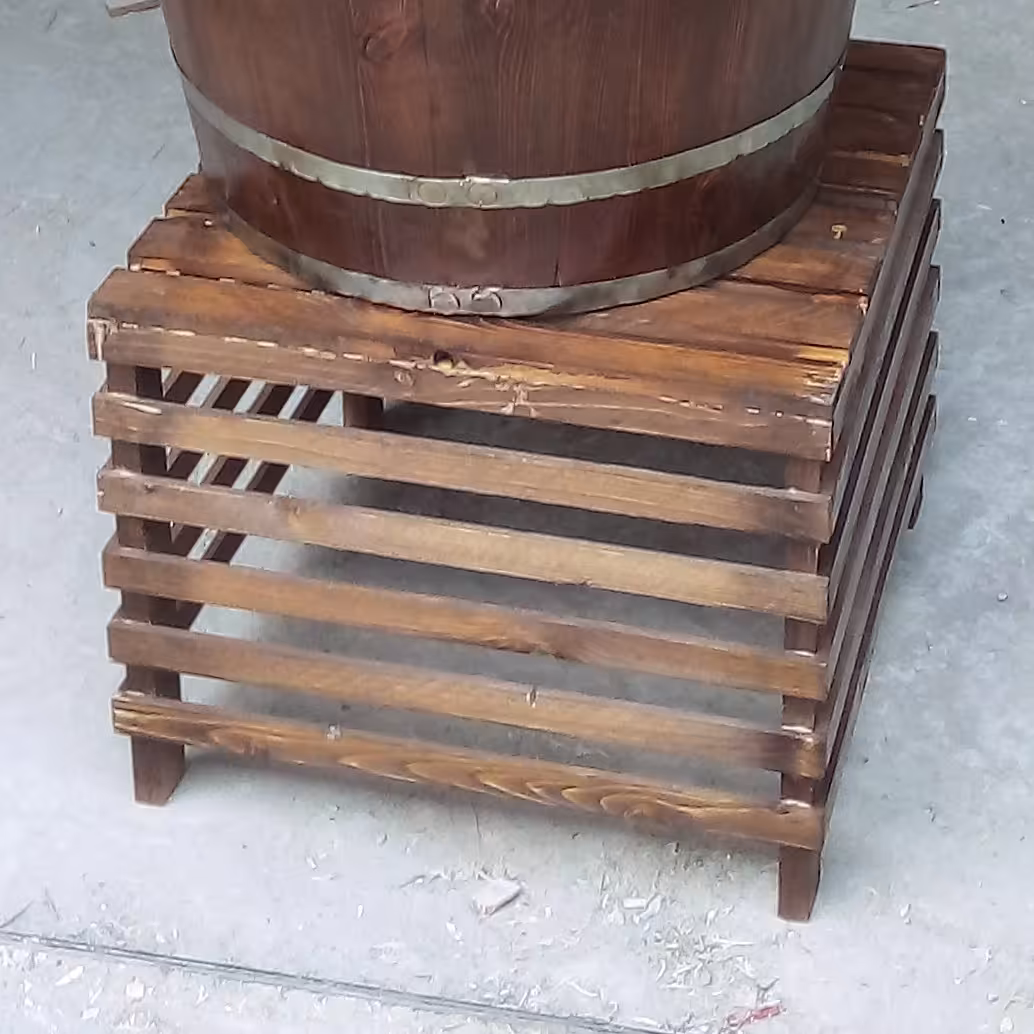 صندوق چوبی  شیک  45در 45 در 40ارتفاع 