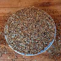 تخم کتان  تمیز و درجه یک (200 گرم)