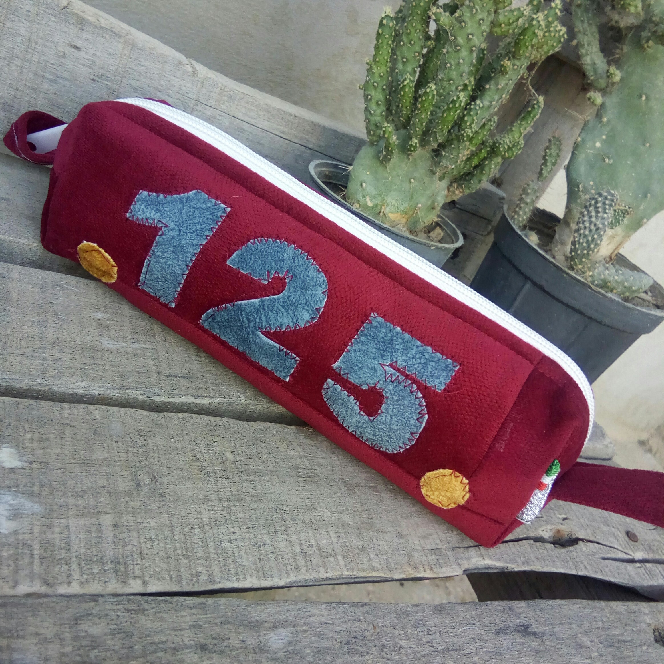 جامدادی پارچه ای با طرح گل 02