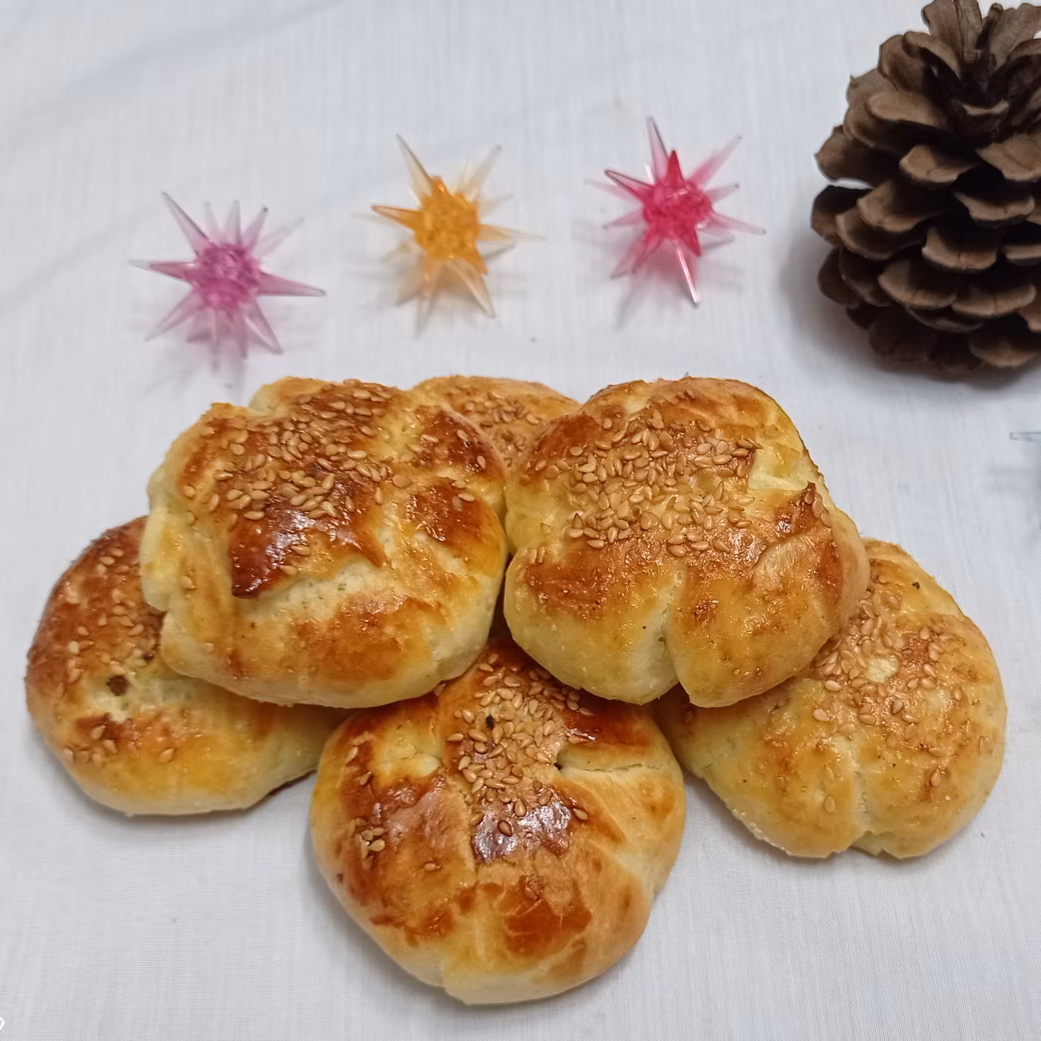 کلوچه خرمایی هر بسته حاوی 15عدد