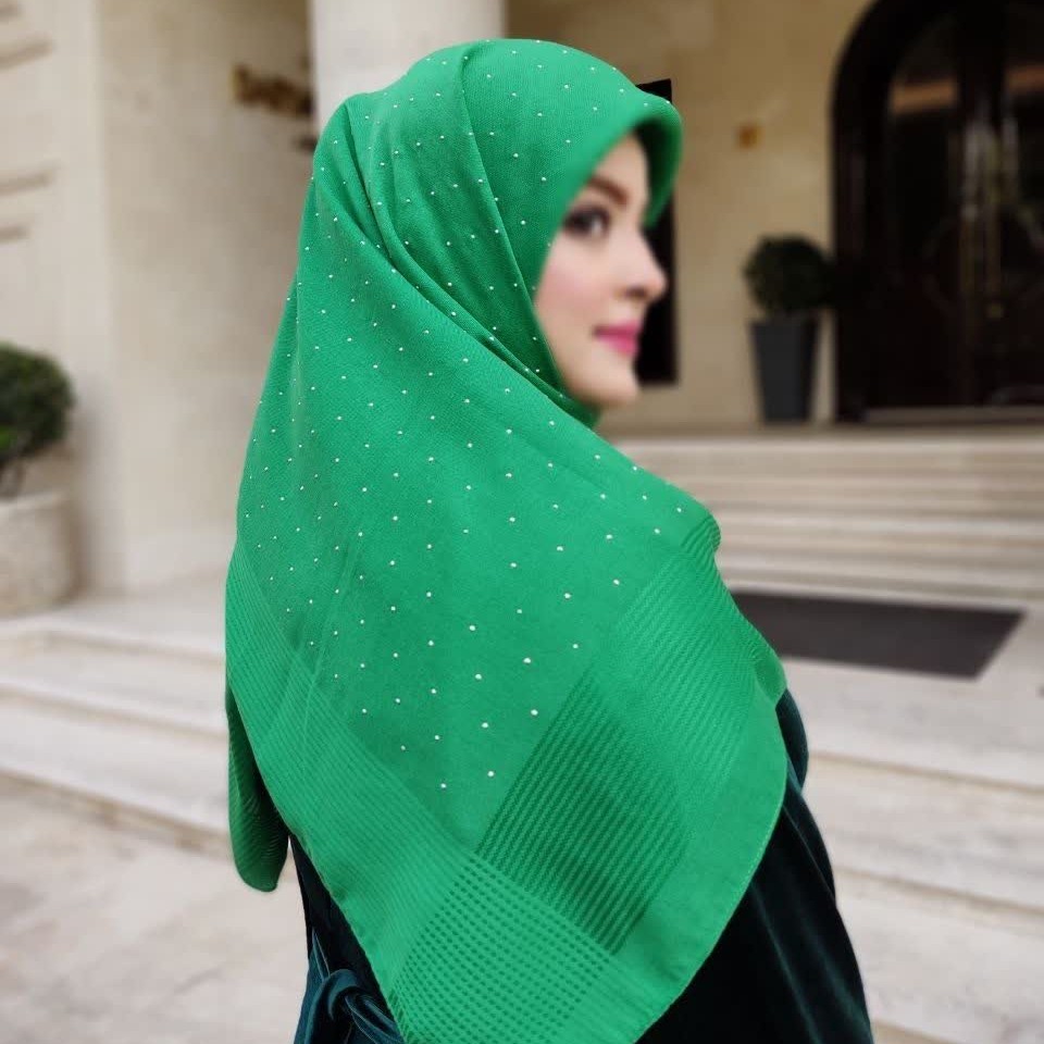 روسری نخی قواره 120 نگینی رنگبندی متنوع با ارسال رایگان