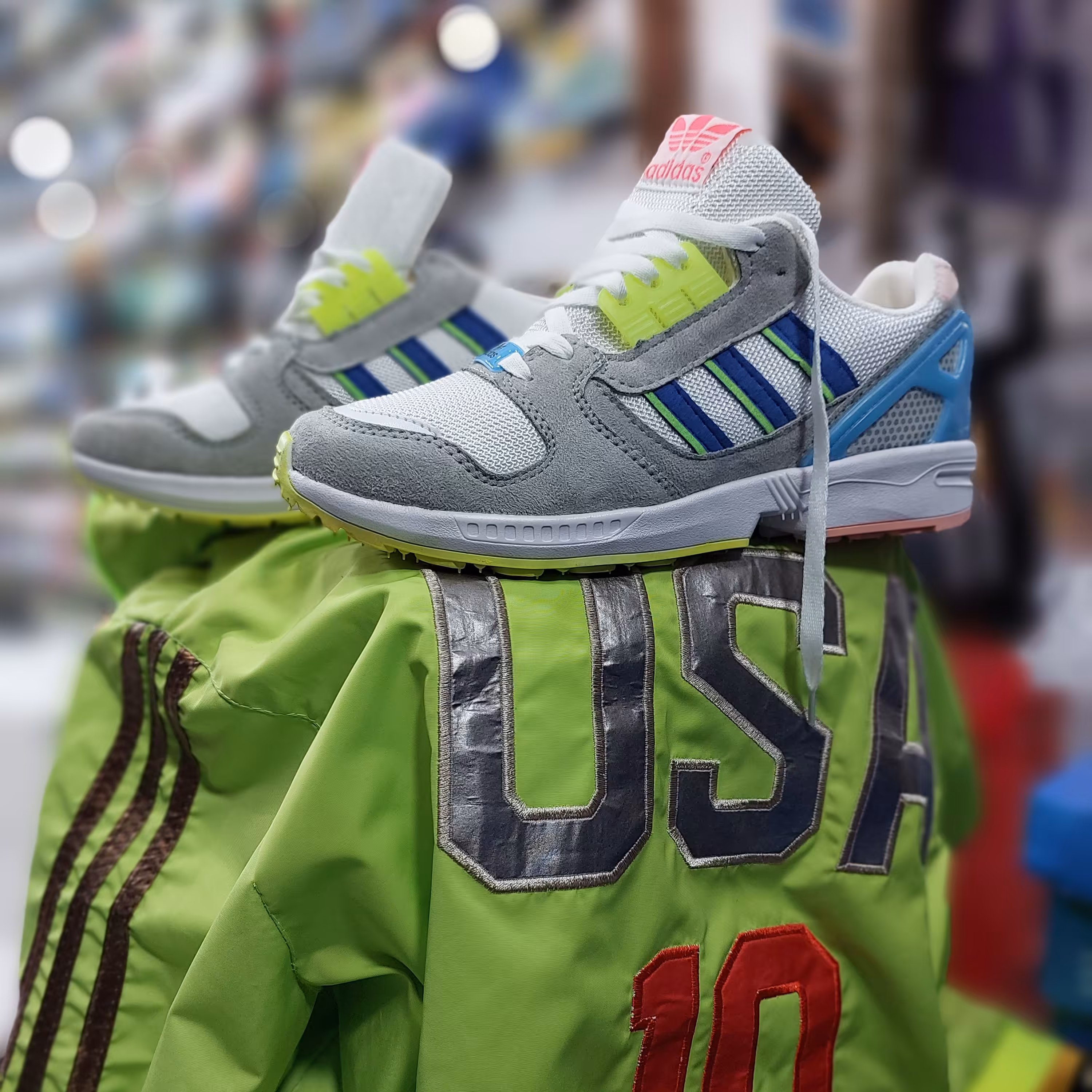 کتونی آدیداس کفه دو رنگ 