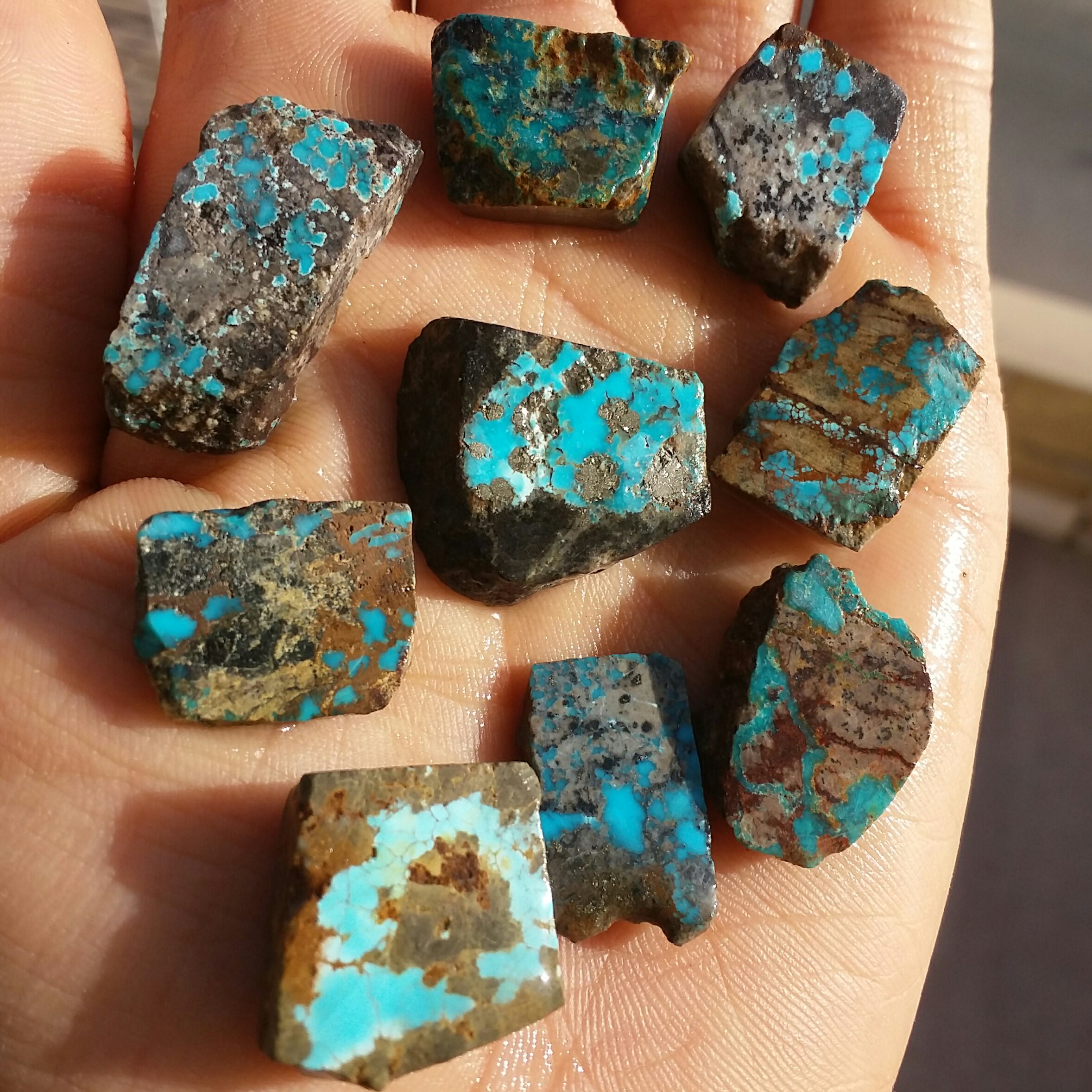 پک اقتصادی سنگ راف حبه شده فیروزه آبی نیشابور گلچین شده 100 در 100 طبیعی شاهکار خلقت