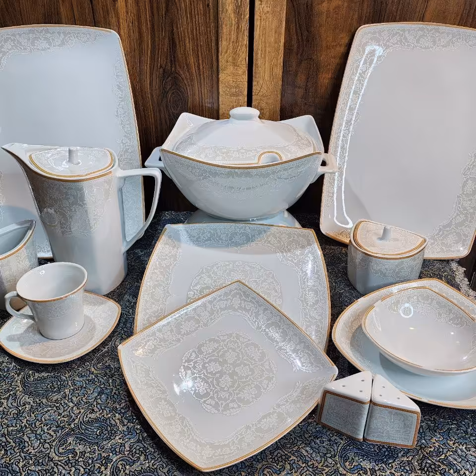 سرویس چینی پردیس طرح روزا 52پارچه کامل 