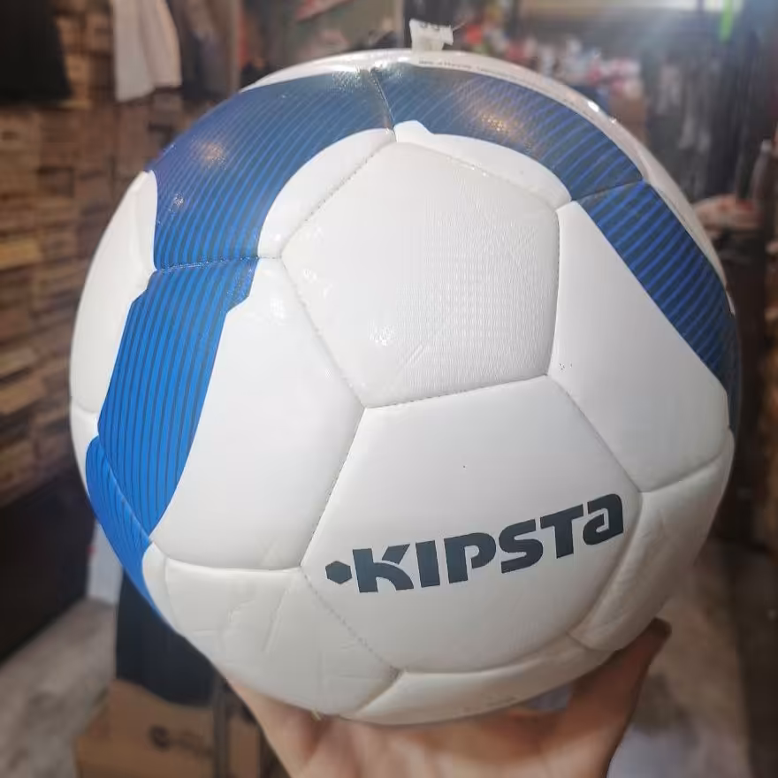 توپ فوتبال سالنی فوتسال چمن فنس بازی حرفه ای جوانان بزرگسال پرس شده در پاکستان اصل خوش شوت پاس بازیکن ورزشی در مسترشوز