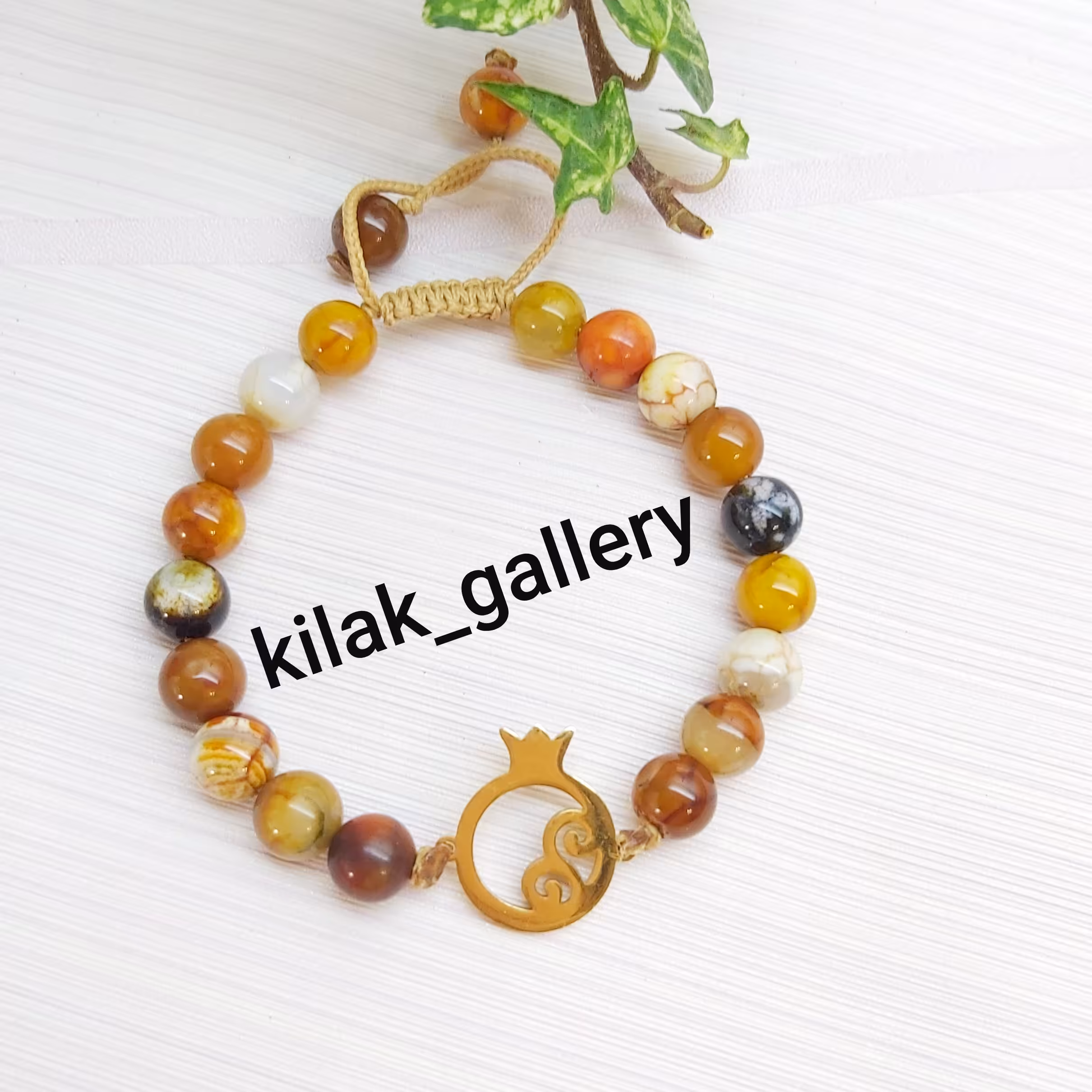 دستبند عقیق مدل انار