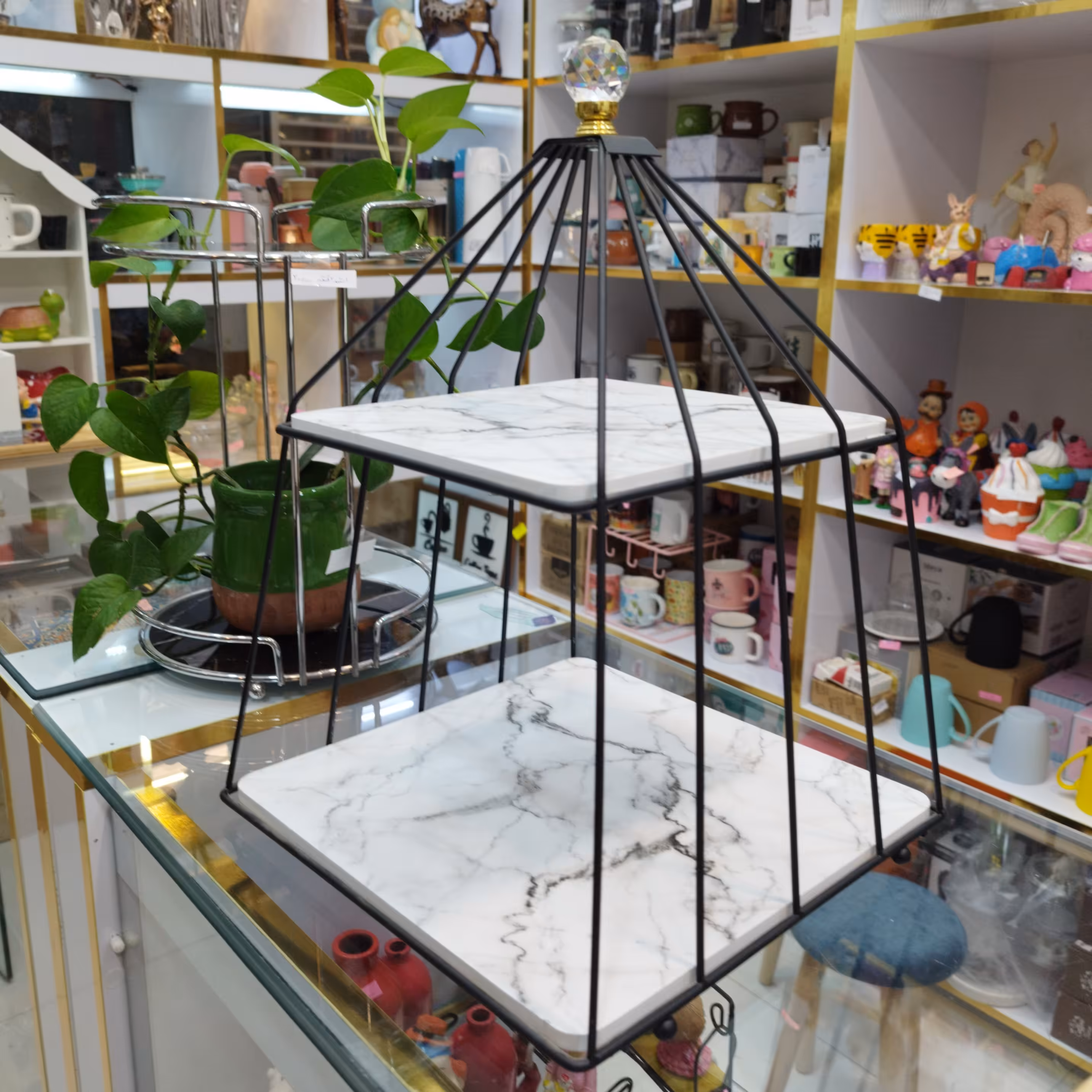 استند دوطبقه کف ماربل مثلثی