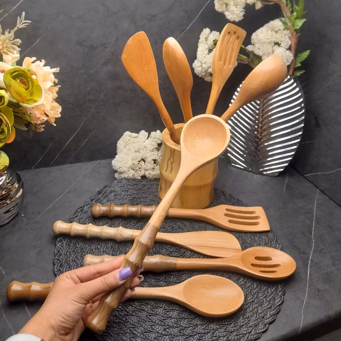 ست کفگیر ملاقه چوبی ( 5تا)بهراه استند ( چوب مرغوب گردو )