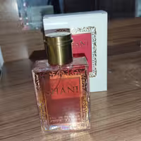 ادو پرفیوم زنانه پینک مدل Shani

