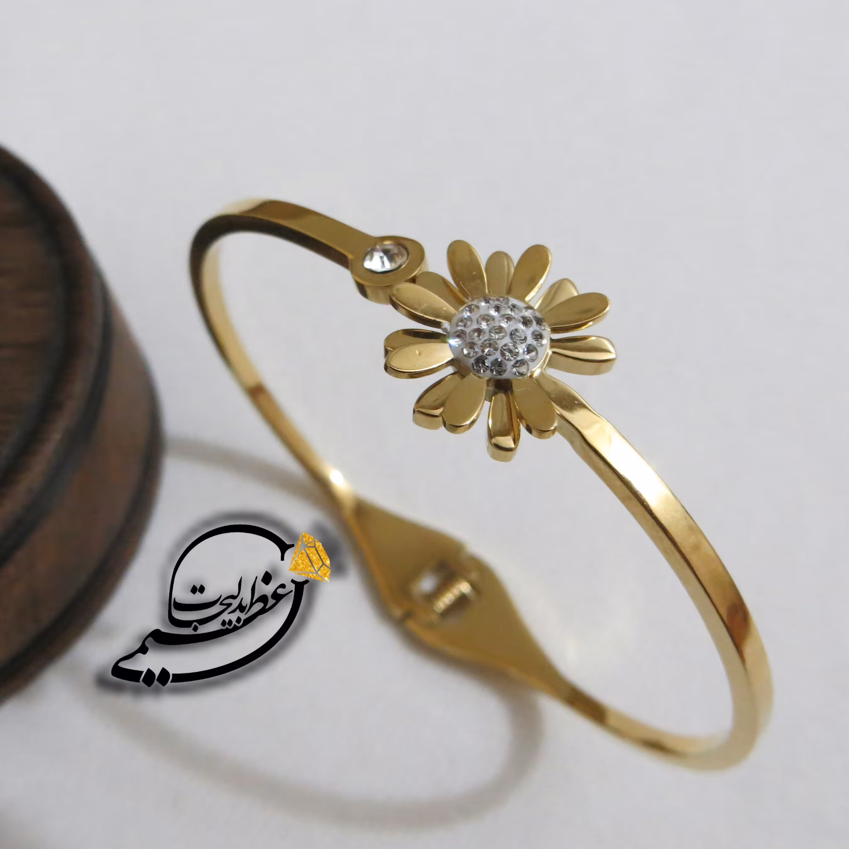 دستبند تک پوش استیل درجه یک روکش طلا طرح گل بابونه