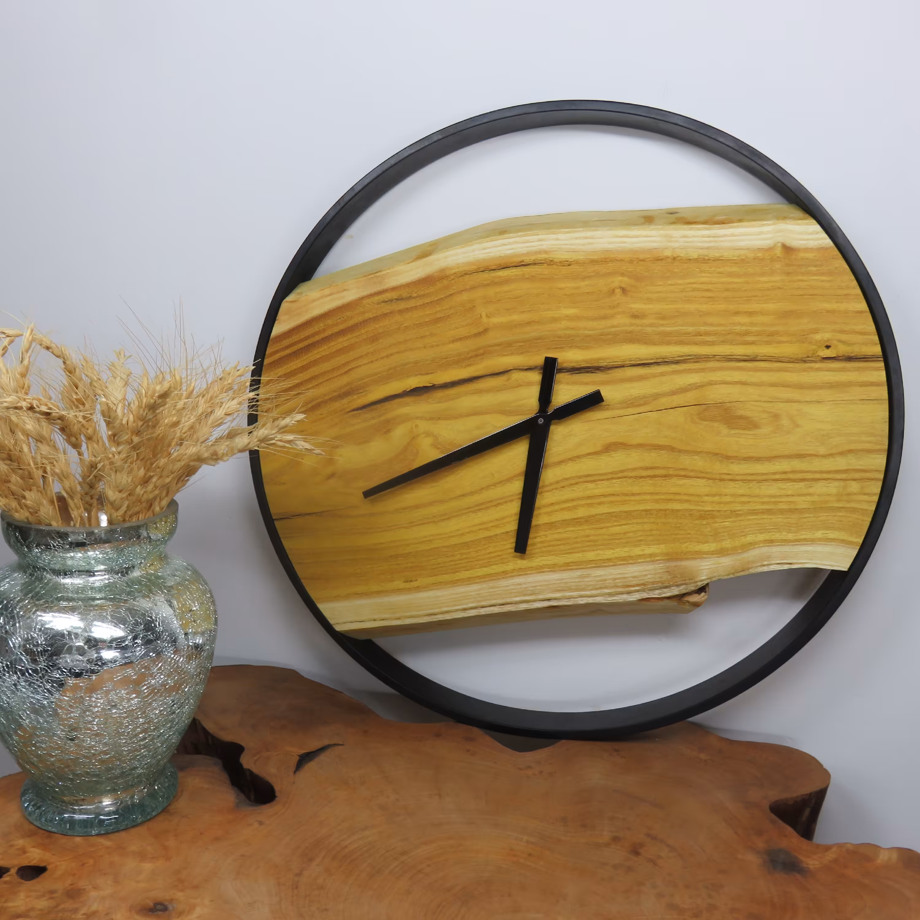 ساعت دیواری روستیک چوبی