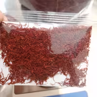 زعفران سرگل اقتصادی  4 گرمی امسالی با یک چهارم نرمه  بوری (توضیح در قسمت توضیحات محصول) برداشت پاییز 1403