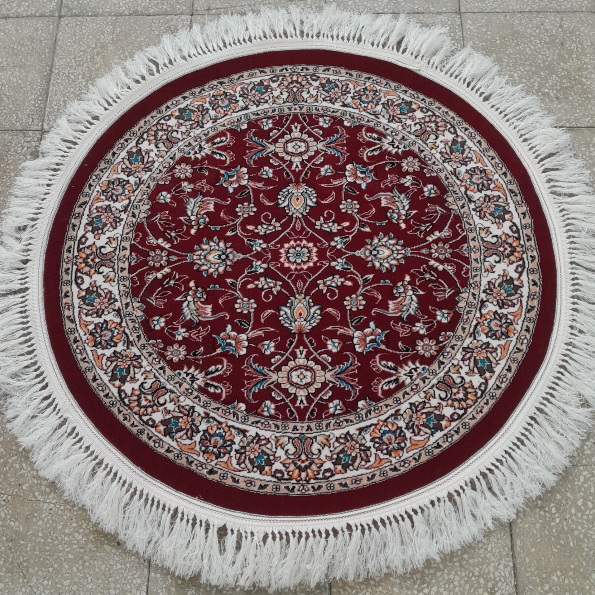 فرش گرد قطر یک متری ( دایره) طرح 700شانه افشان لاکی ( قرمز ) پادری گرد ( هزینه ارسال با مشتری و پس کرایه)