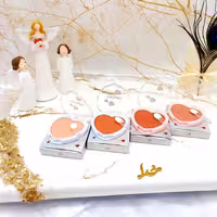 رژگونه قلبی همراه با پد