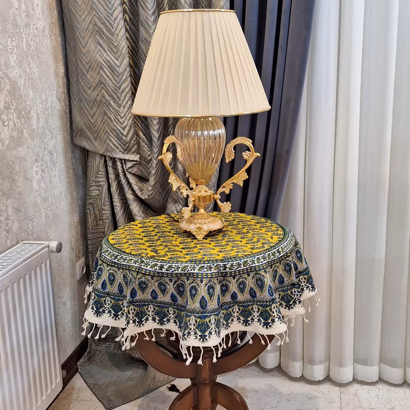 رومیزی قلمکار گرد اعلاء (دست ساز)