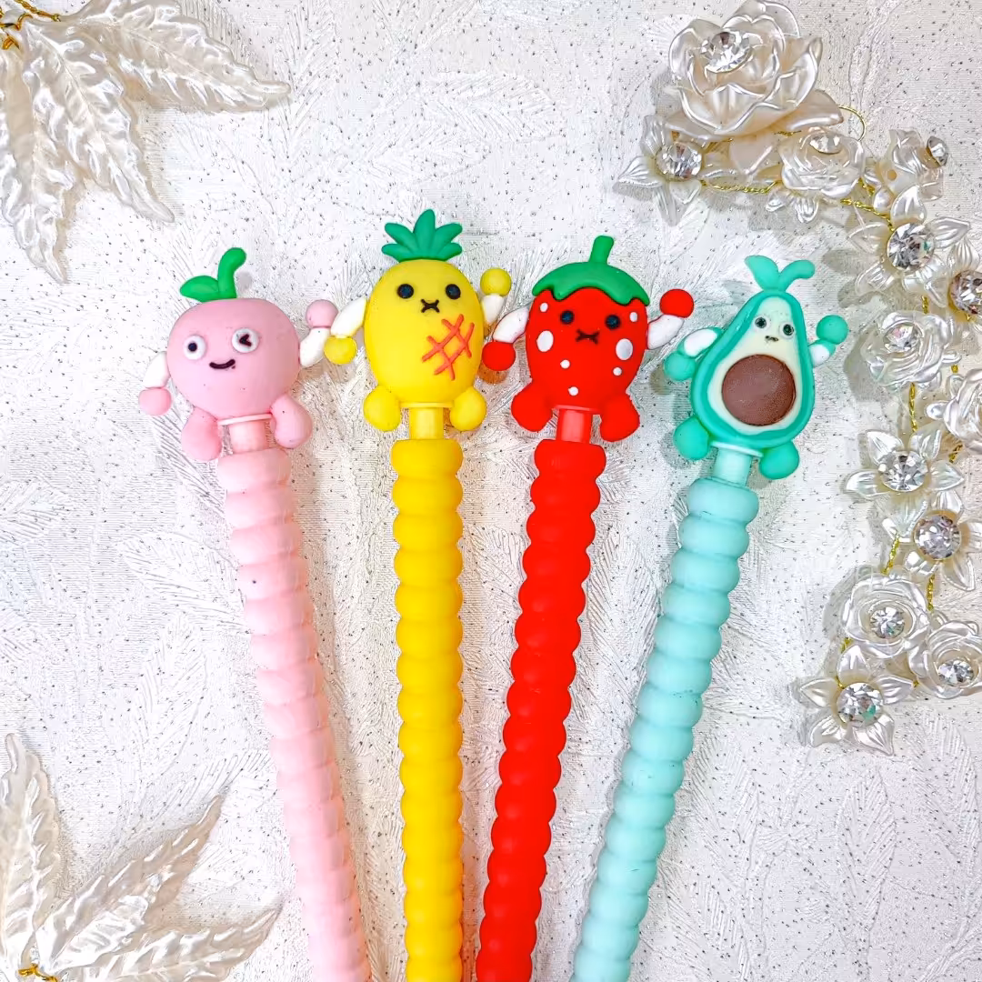 مداد نوکی میوه جات فانتزی. لوازم تحریر فانتزی.طرح توت فرنگی قرمز. آووکادو سبز. آناناس زرد. هلو صورتی