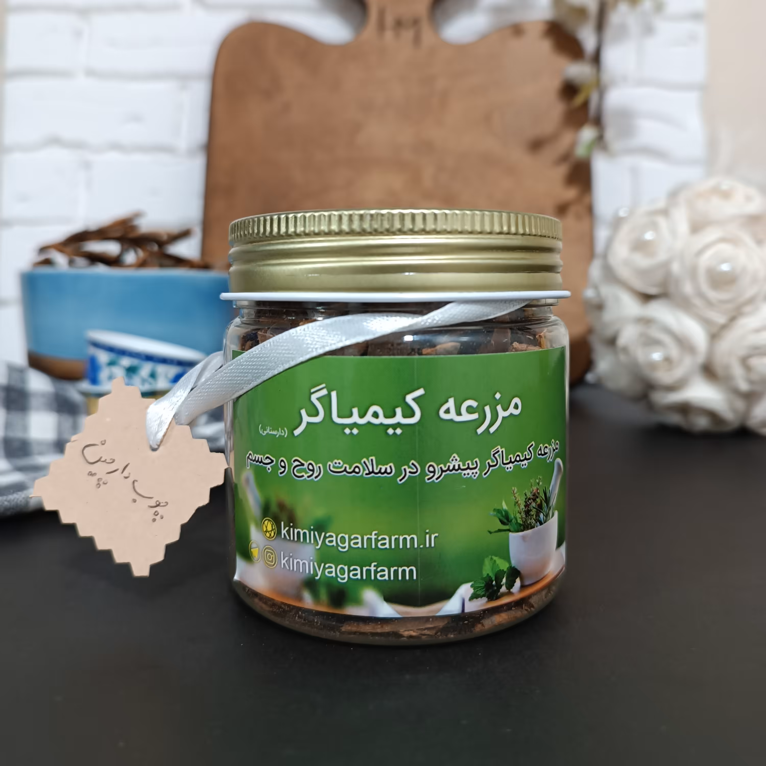 چوب دارچین قلمی 100 گرمی ظرف پلاستیکی 
