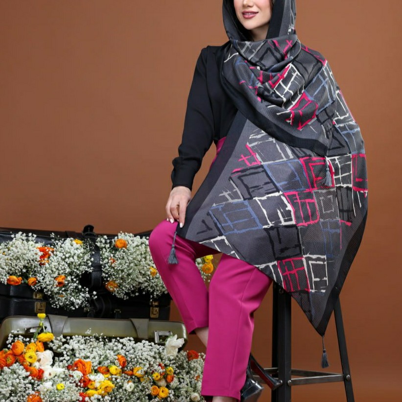 شال نخی منگوله دار مناسب فصل گرما