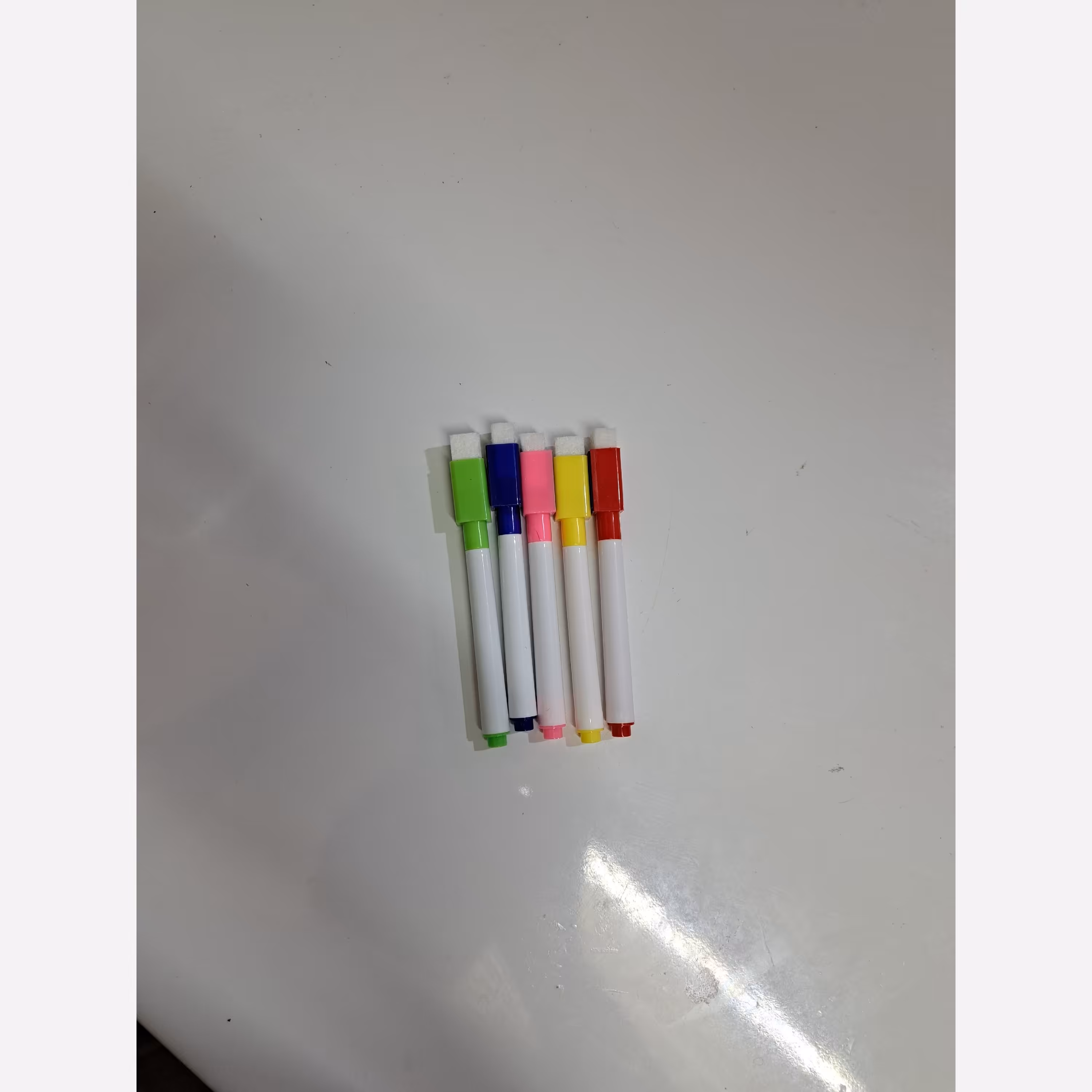 ماژیک وایت برد کوچک ( 10 عدد .  رنگی) پاکن دار کیفیت خوب با ضمانت سالم بودن