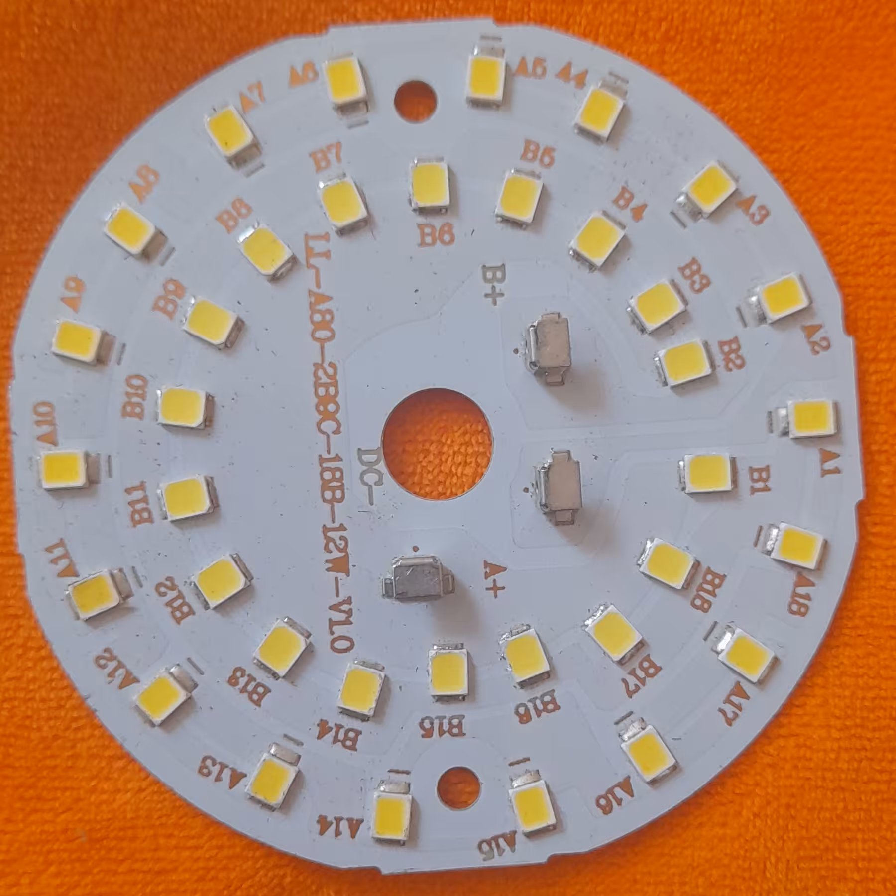 چیپ ال ای دی  12 وات دو حالته دو نور