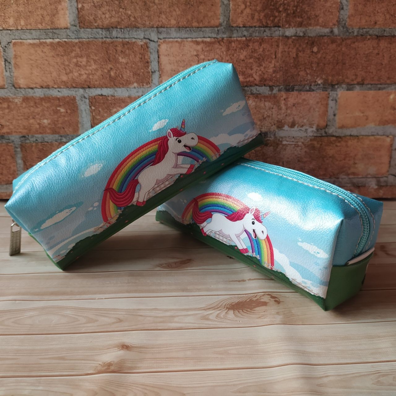 جامدادی چرم فانتزی  جامدادی  یونیکورن  رنگین کمانی