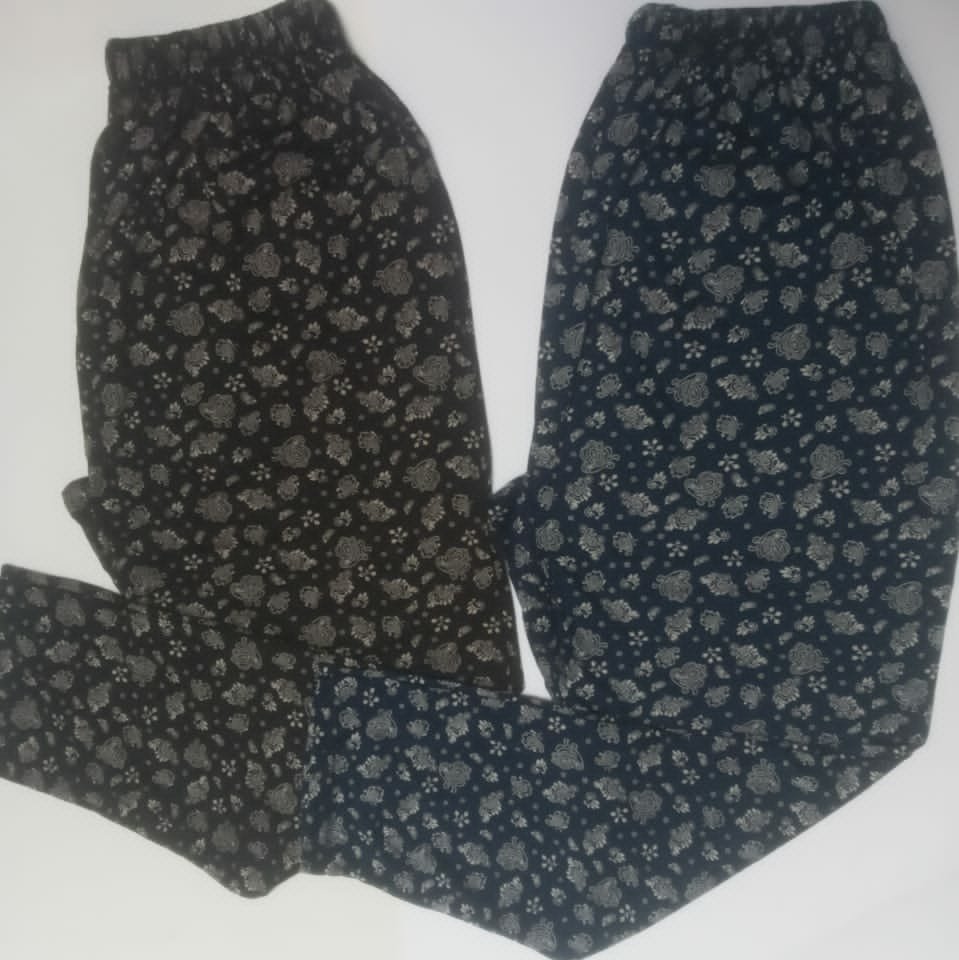 شلوارزنانه نخی کشی خنک تاسایز60دردورنگ سورمه ای ومشکی حالت طرحداره