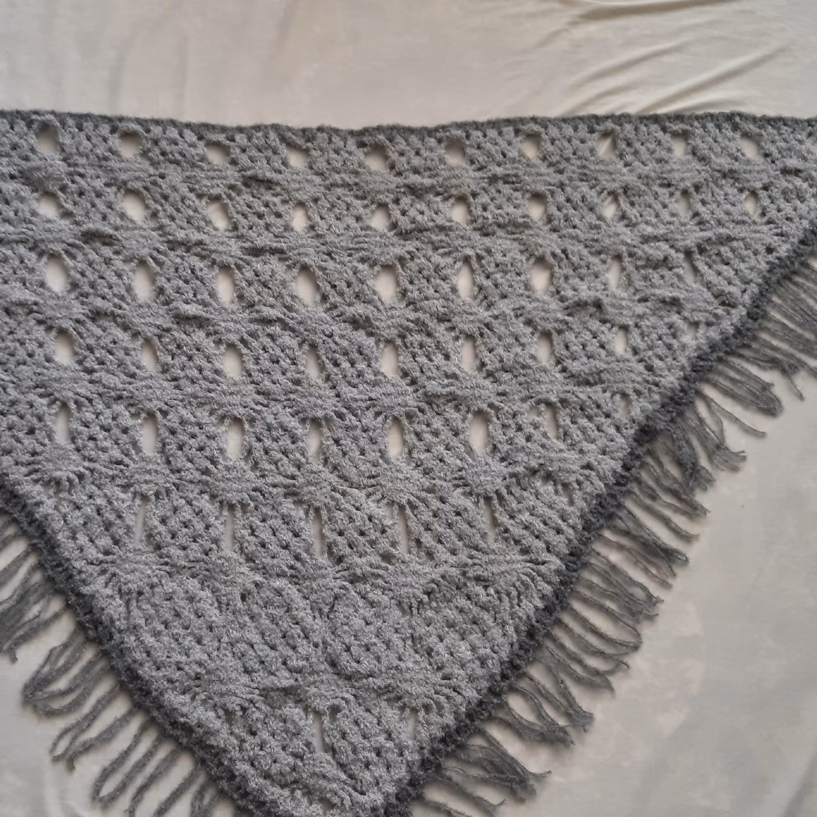 اشارپ عنکبوتی  شیک و بسیار کاربردی 