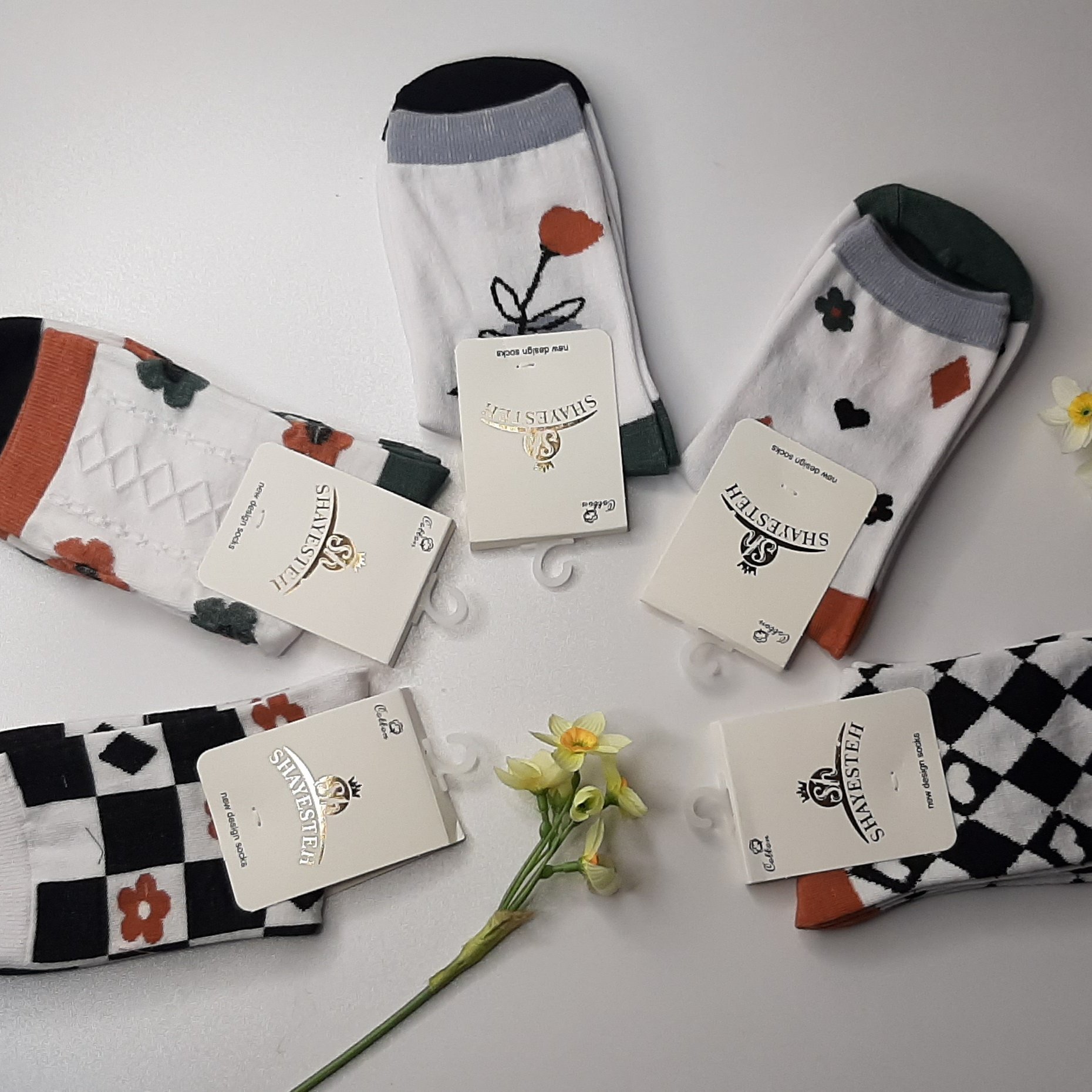 جوراب گل و خشتی