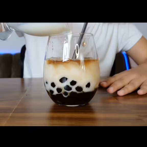 نوشیدنی بابل تی.چای مرواریدی