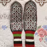 جوراب پشمی دست باف مخصوص زمستان 