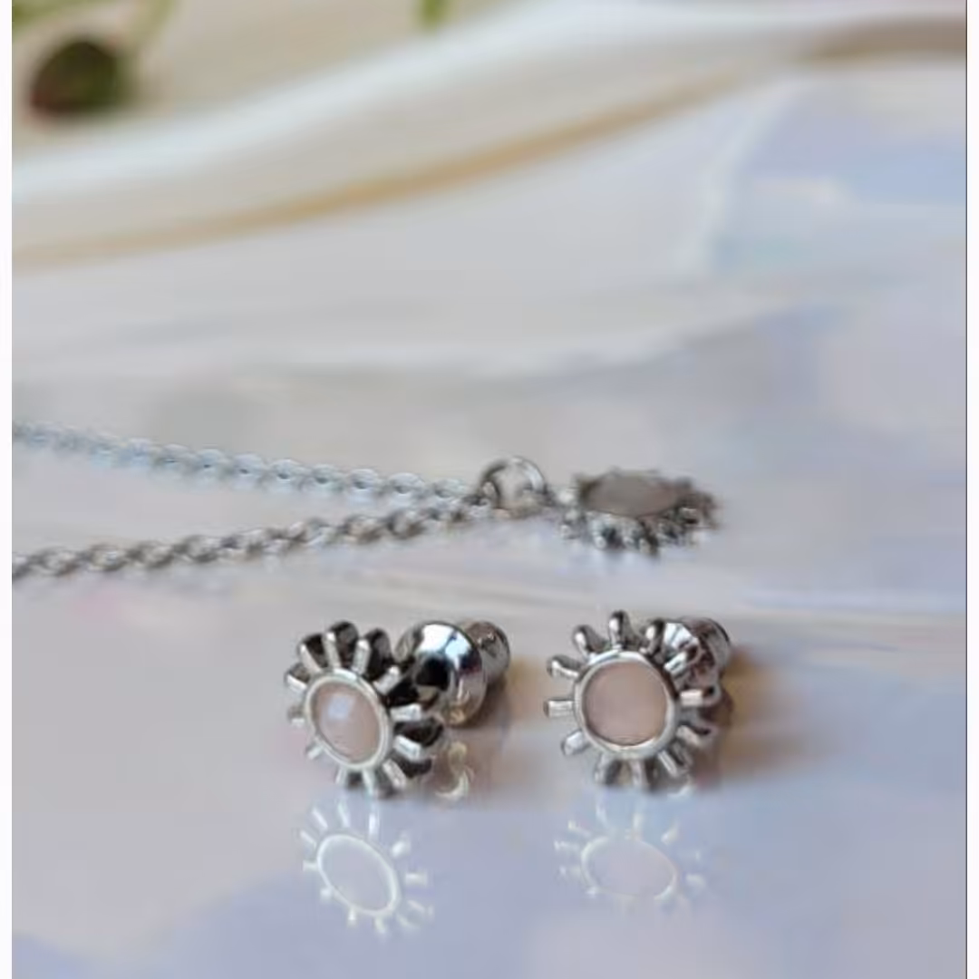 نیم ست طرح خورشیدی نگین دارخاص وشیک