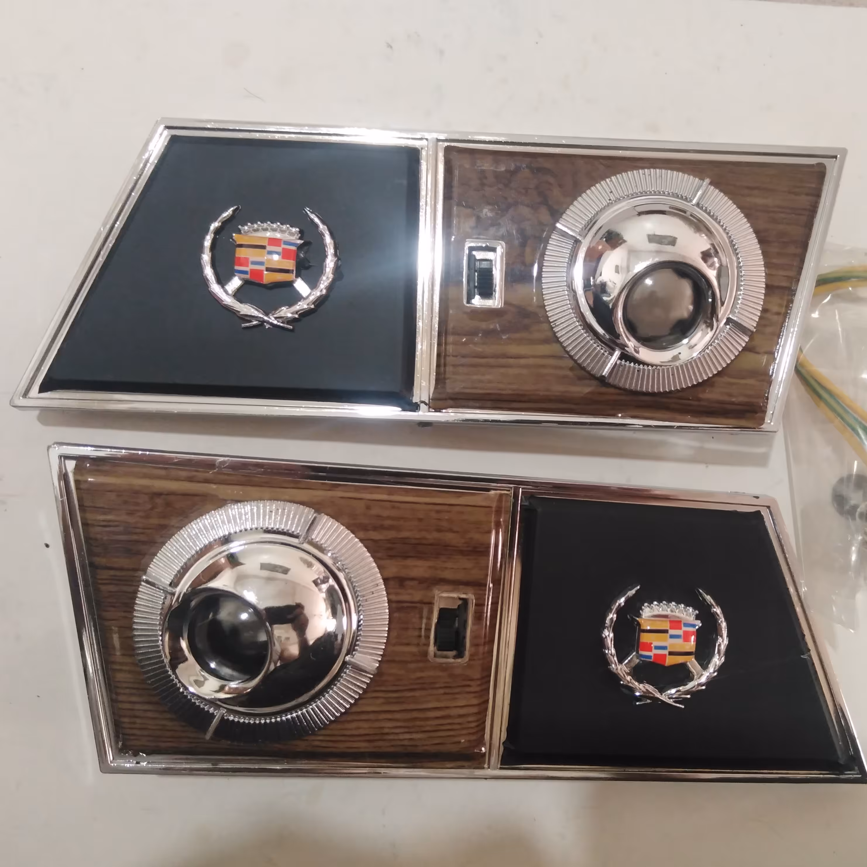 چراغ مطالعه طرح کادیلاکی
ستون 