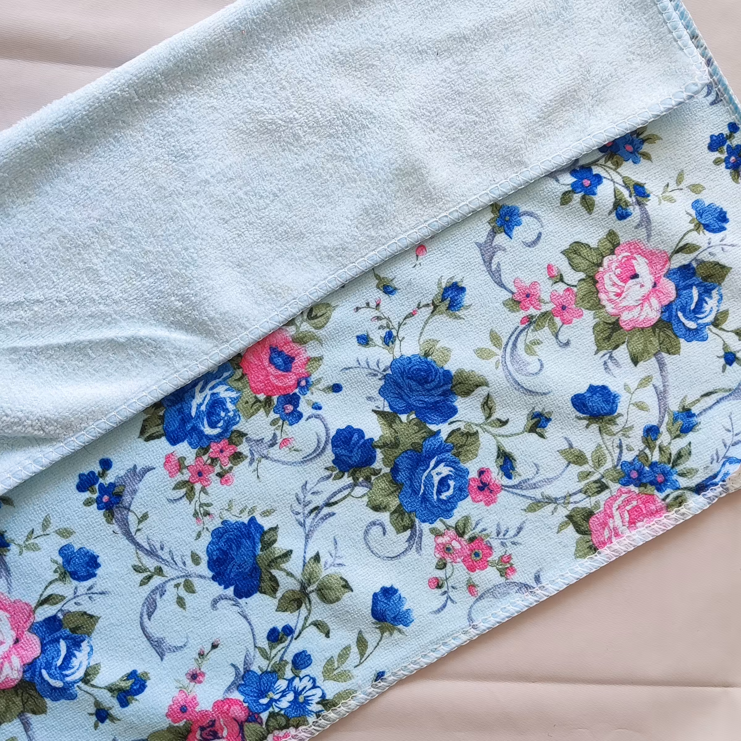 دستمال حوله ای