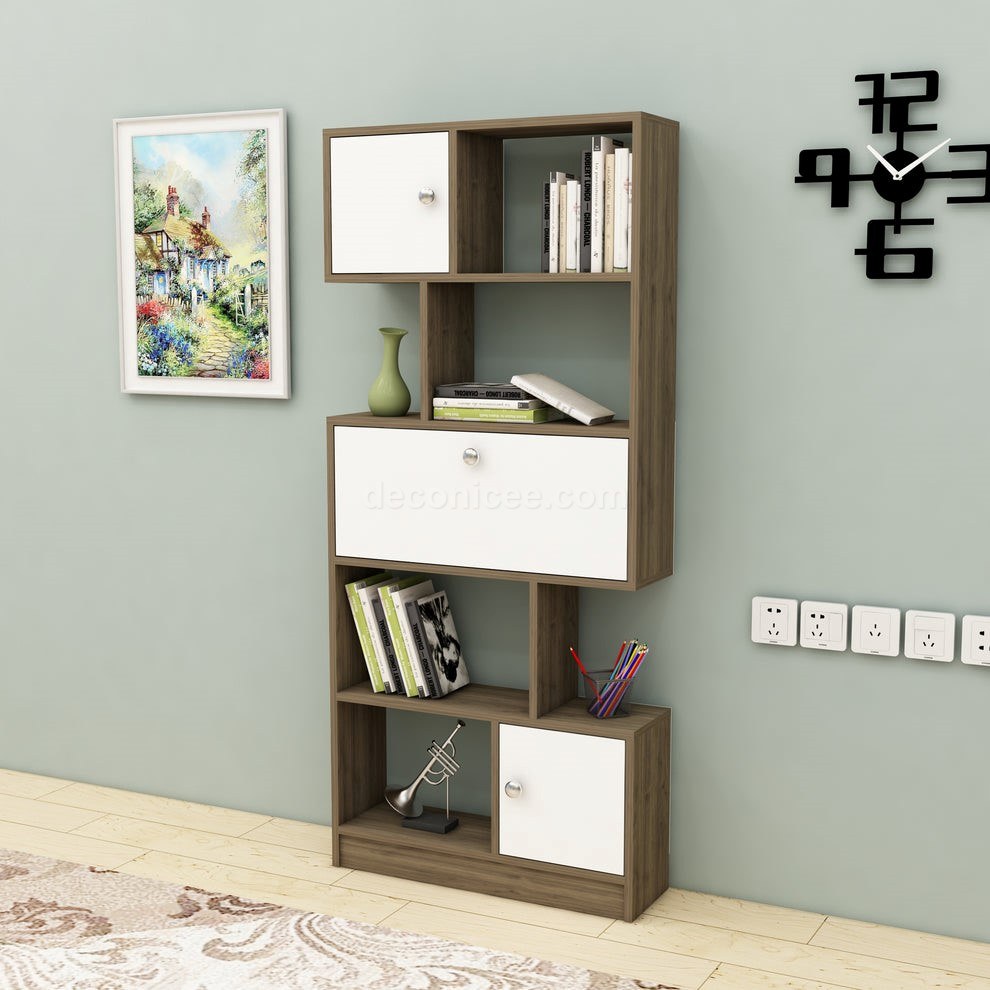 کتابخانه جادار با در لولایی 