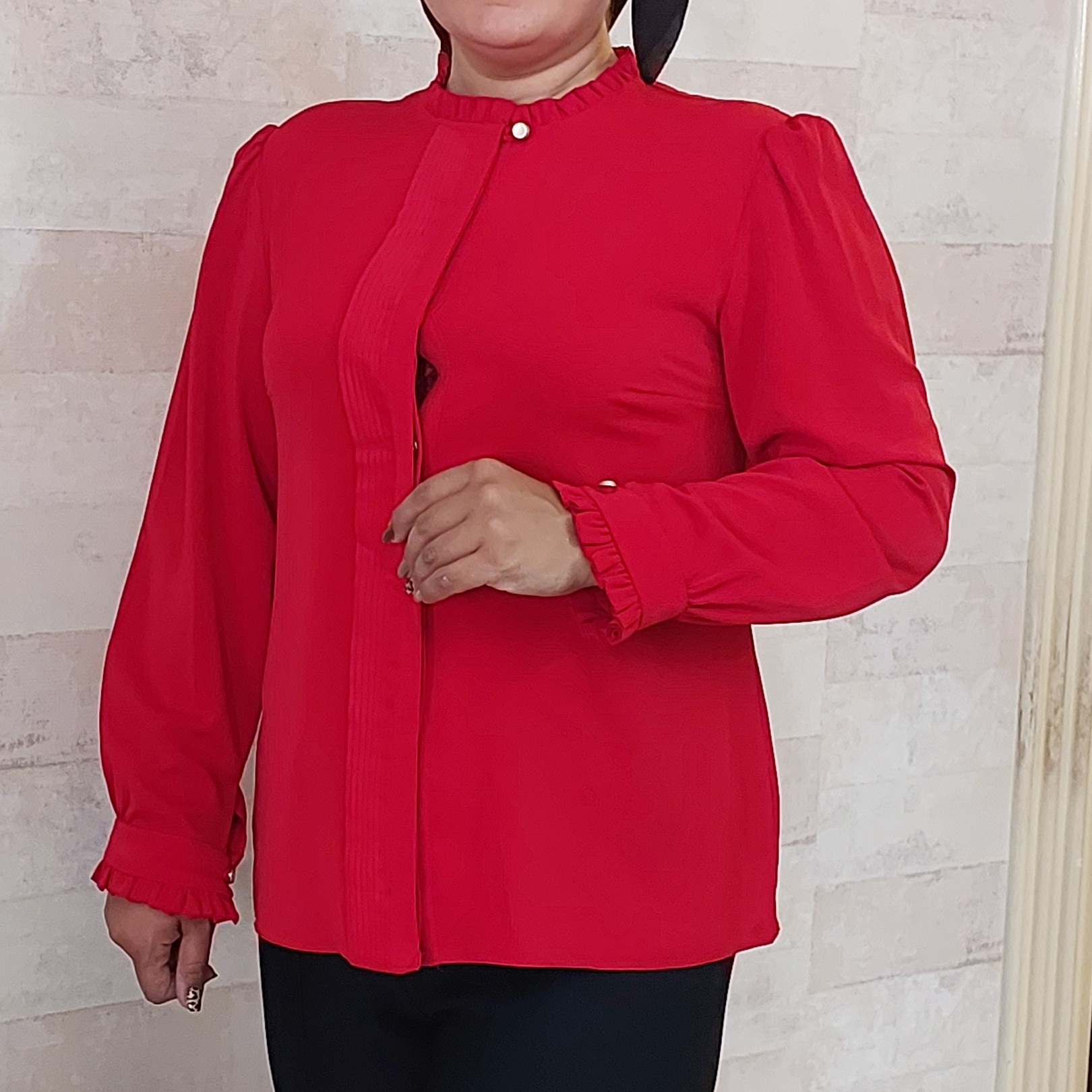 شومیز قرمز یقه چین دار پیلیسه