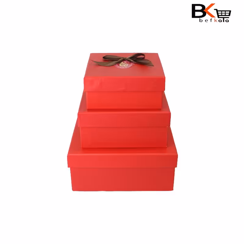باکس کادویی مربعی ساده پاپیون دار قرمز سایز متوسط پک کامل کد 29 