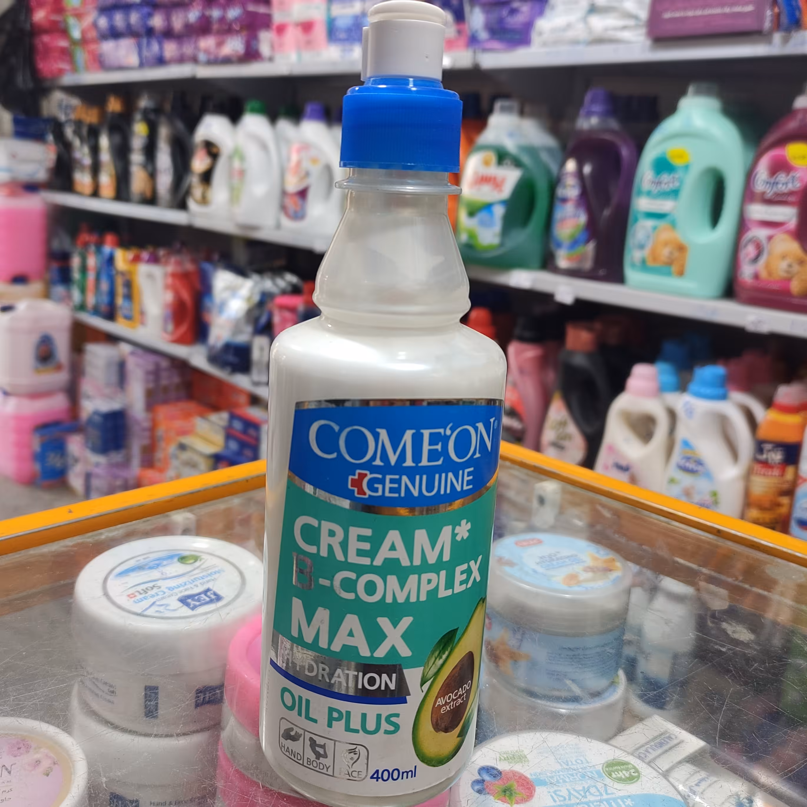 کرم مرطوب کننده 400میل پمپی کامان 