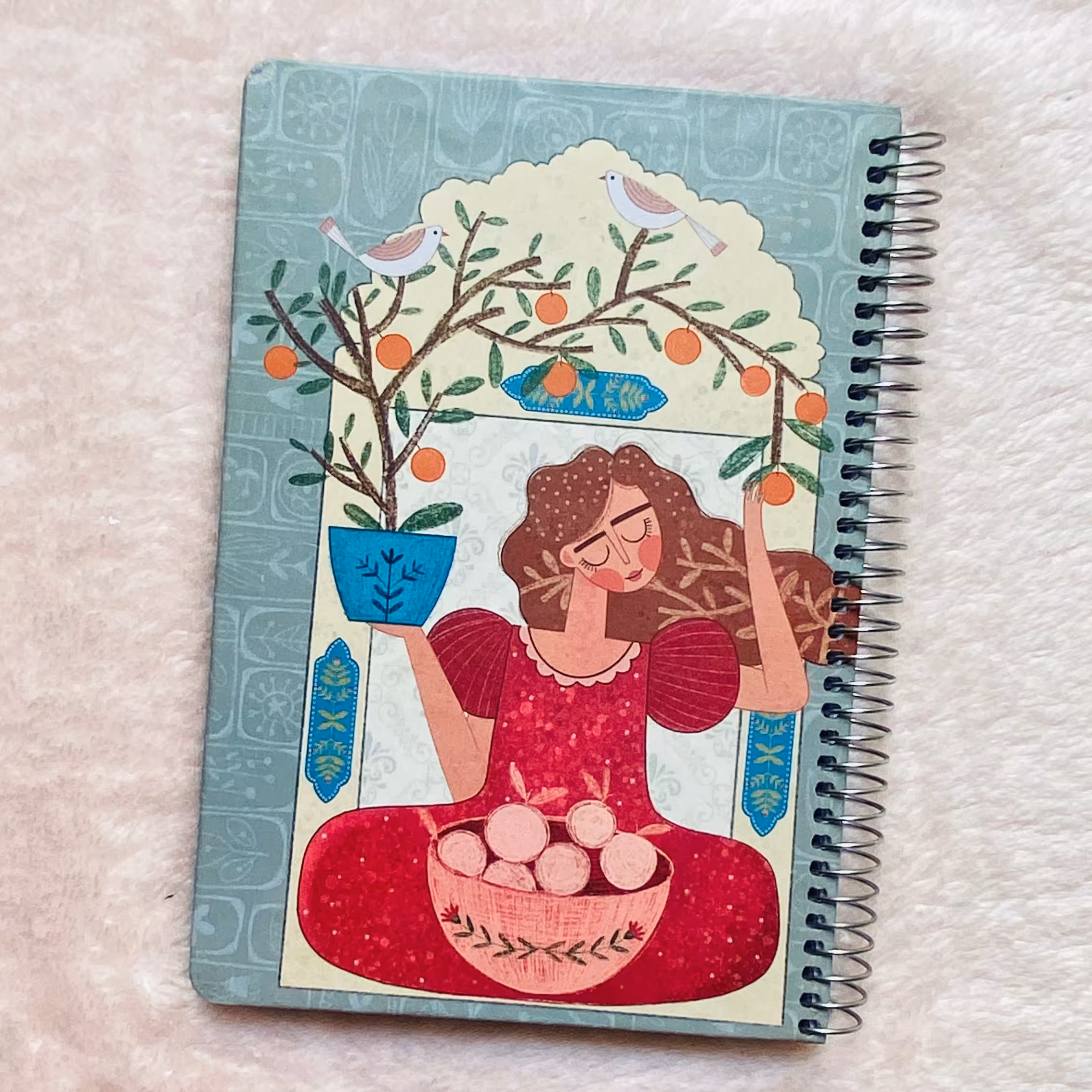 دفتر  100 برگ جلد سخت سویل دختر پرتقالی