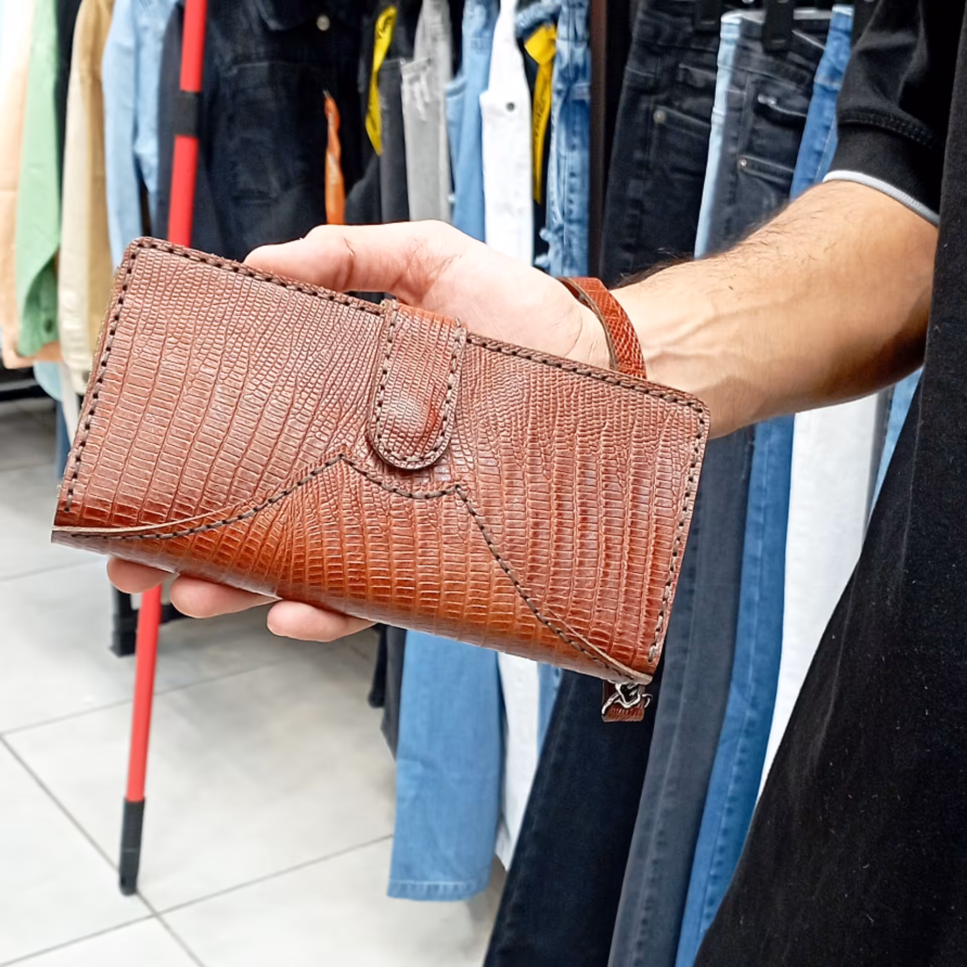 کیف دستی و کتی. چرم گاوی دست دوز  درجه یک موبایل و اسکناس جدید ارسال رایگان 