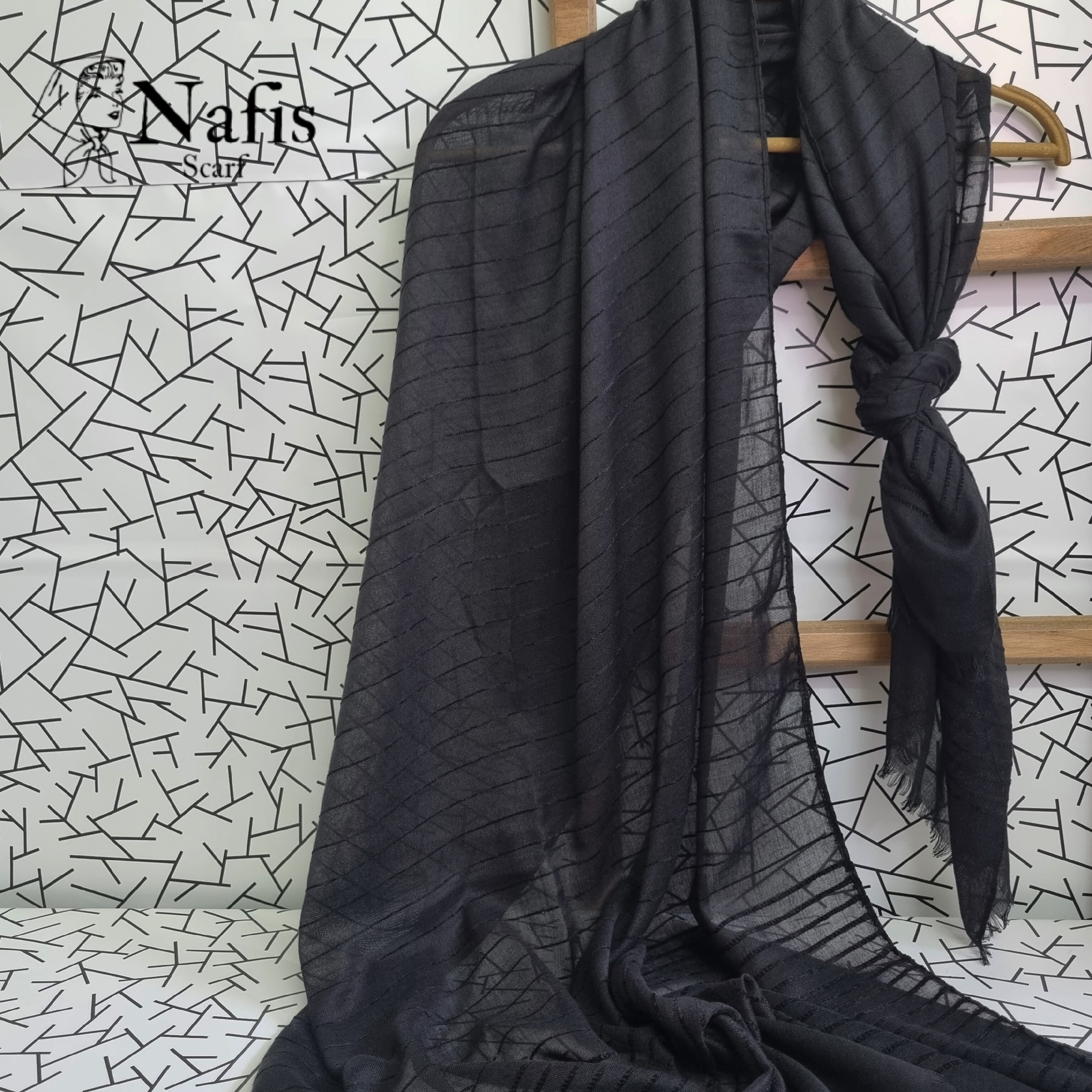 شال مشکی مخمل برجسته