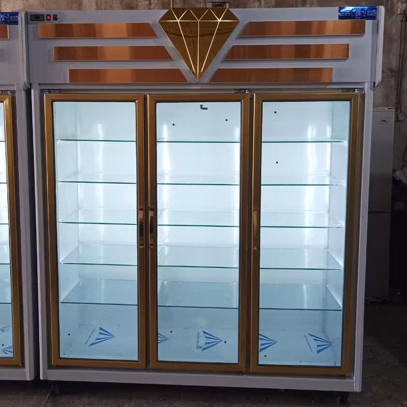 یخچال صنعتی سه درب(دو متری) سفید طلایی هزینه ارسال به عهده مشتری